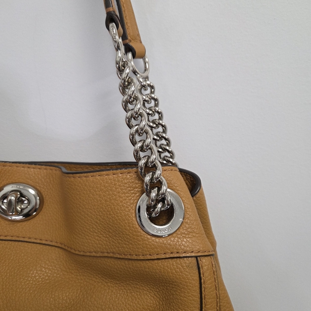 Coach 2017 Turnlock Edie Beige Camel Leather Shoulder Bag  Chain 36855 - Picture 5 of 16